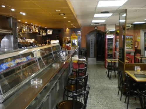 Hostal Los Manos Blanes Esterno foto