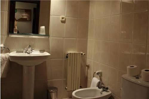 Hostal Los Manos Blanes Esterno foto